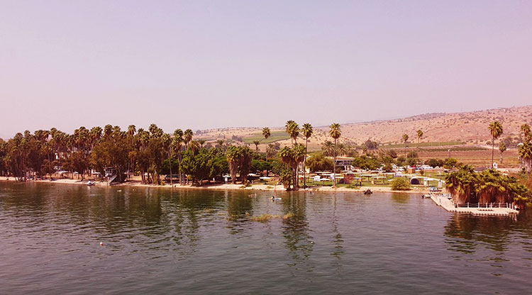 קמפינג בכנרת מחירים חוף חוקוק צפון