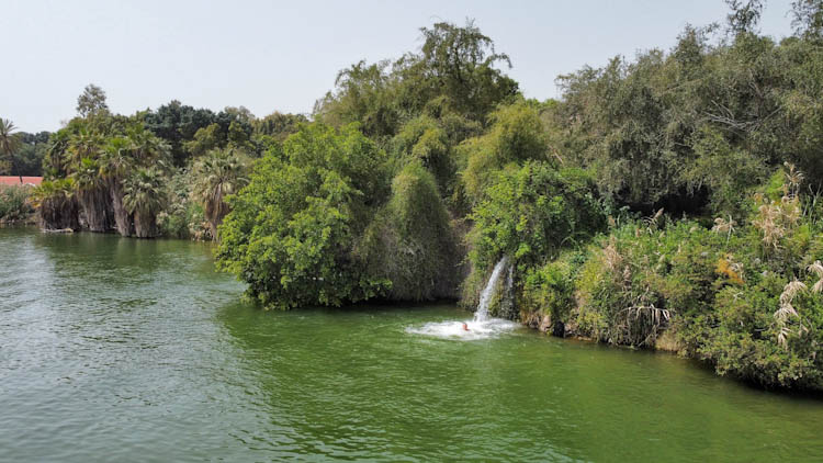 המפל הנסתר בכנרת, עין איוב