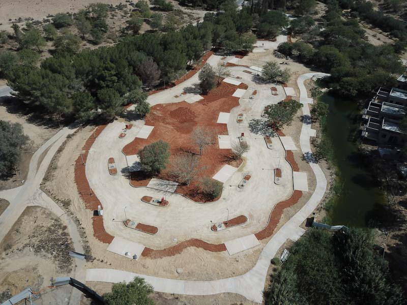 חניון קרוואנים אגם ירוחם